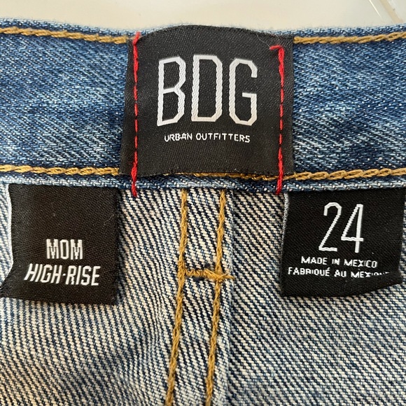 BDG Mom jean shorts - Picture 3 of 4